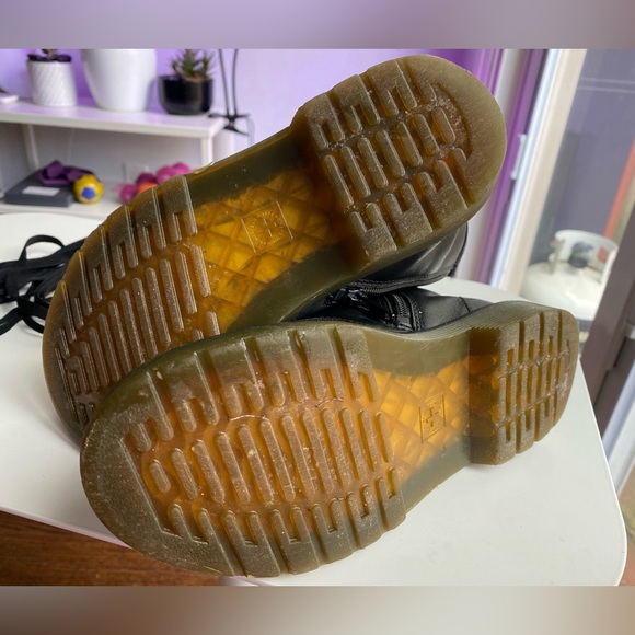 SOLD Dr Martens boots size 3 - Picture 2 of 6